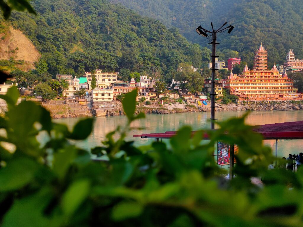Rishikesh temple, safeplaces to travel in India, places for solo travel in India