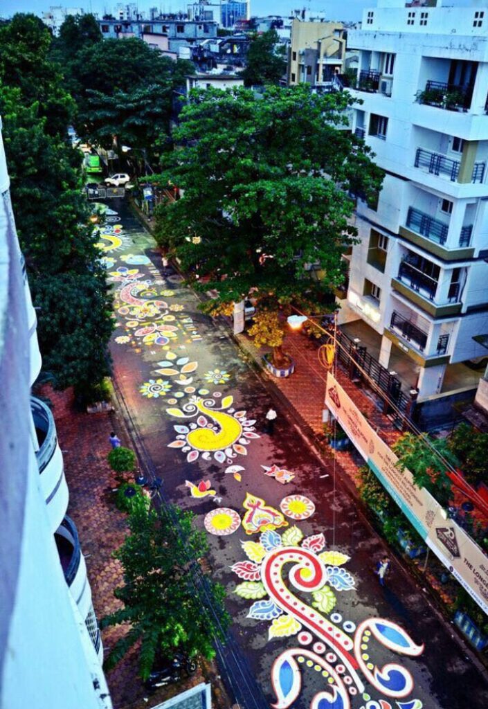 Street paintings in North Kolkata during Durga puja