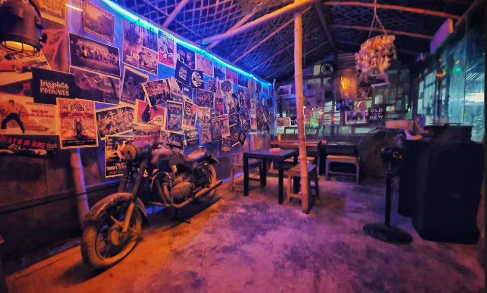 throttle shorttle, pet cafes in kolkata, pet-friendly places in kolkata