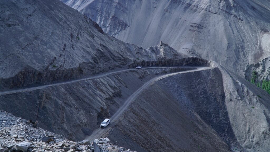 leh roads, leh ladakh india, leh in september